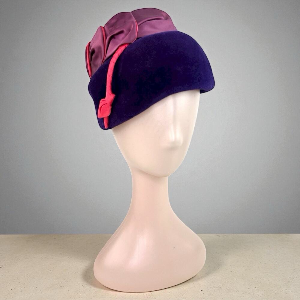 Vintage 1950s Purple Wool Felt Tilt Hat Satin Floral Crown Side Cord Regency